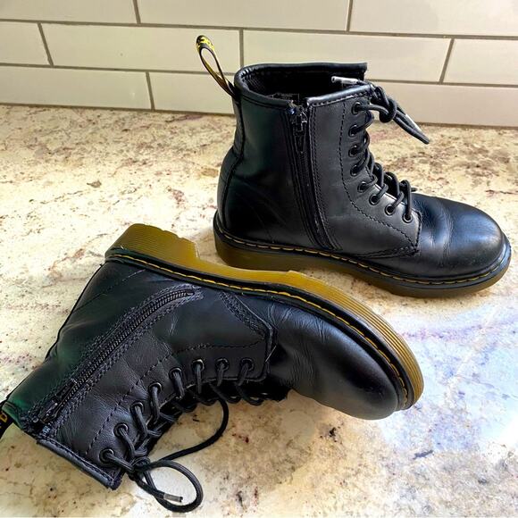 Doc Dr Martens Jr $85 1460 Softy T Leather Lace Up Boots (Zip Side) 2 - Picture 2 of 16